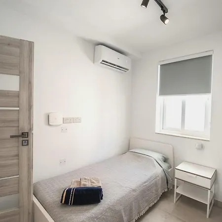 Apartment Let Me Host -palace Bugibba *